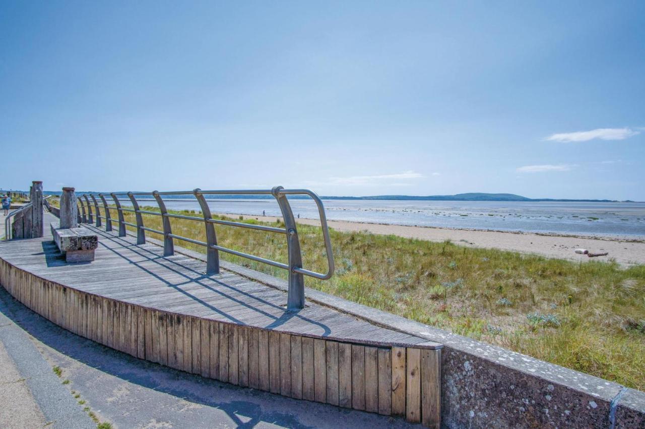 Beach View - 2 Bedroom Apartment - Llanelli Esterno foto