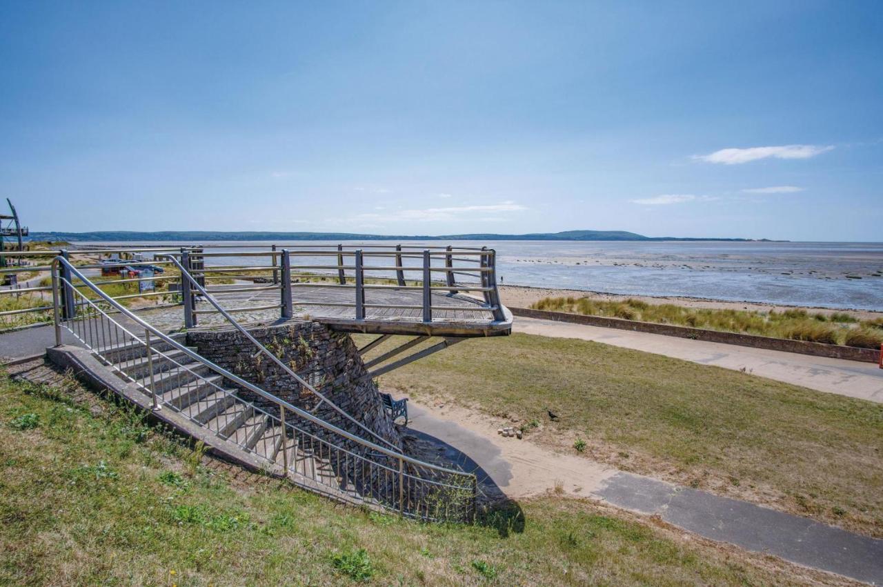 Beach View - 2 Bedroom Apartment - Llanelli Esterno foto